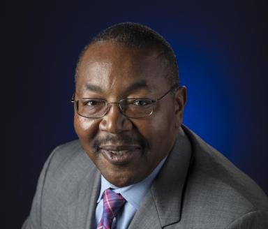 Gregory Robinson Headshot